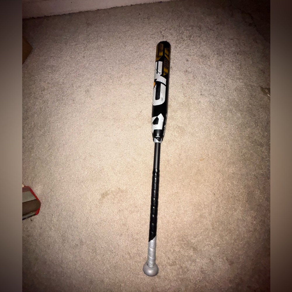 DISCONTINUED DeMarini CF Composite (2022)